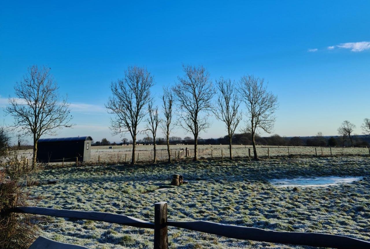 Milberry Green Meadows Warlingham Екстериор снимка